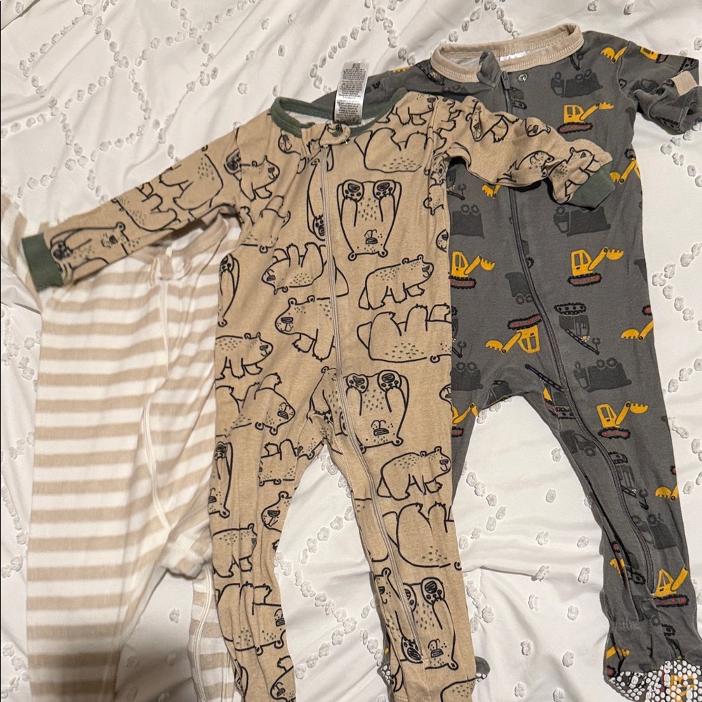 Gerber Tan and Gray Bear and Construction Print Footies